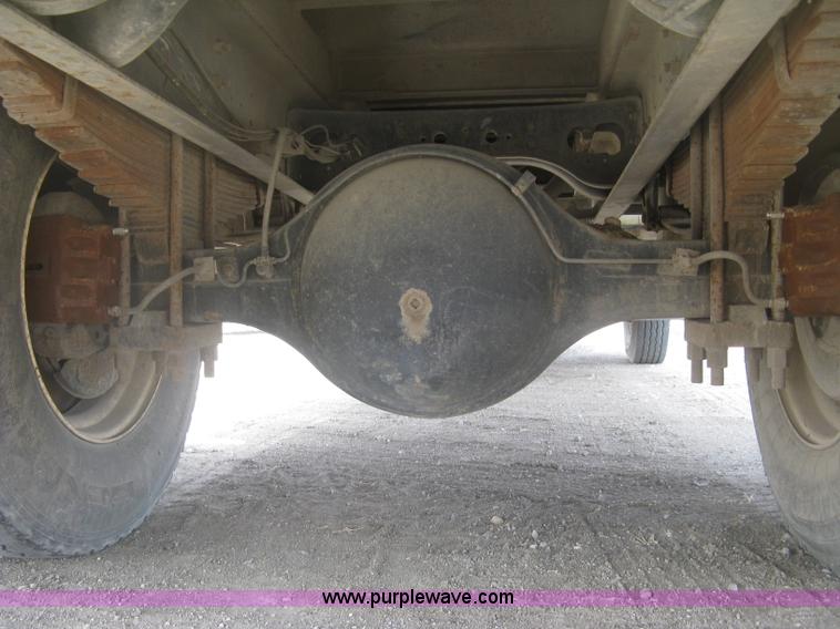 image for item K2984 1998 International 4700 service truck