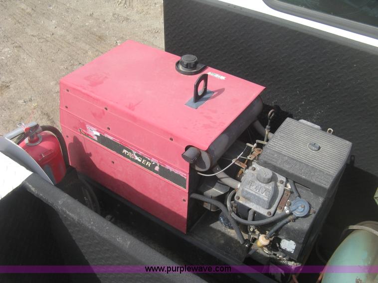 image for item K2984 1998 International 4700 service truck