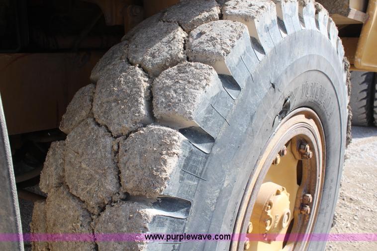 image for item K7154 1980 Caterpillar 769C rock haul truck