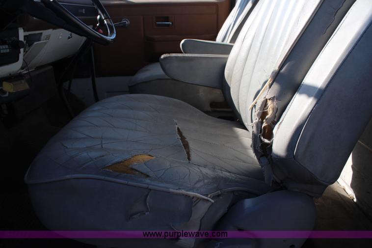 image for item K8751 1988 GMC 7000 semi truck