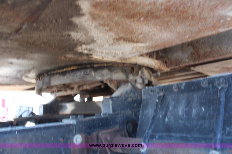 image for item K8751 1988 GMC 7000 semi truck