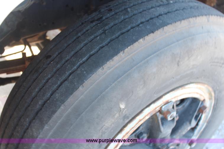 image for item K8751 1988 GMC 7000 semi truck