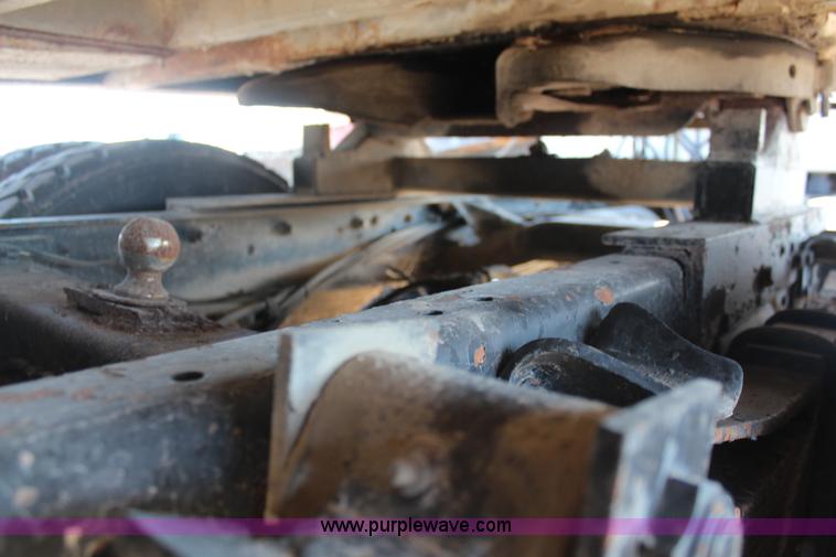 image for item K8751 1988 GMC 7000 semi truck