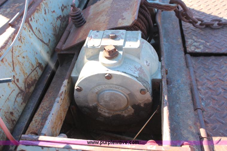 image for item K8752 1982 Trail King 1900 hydra tail trailer