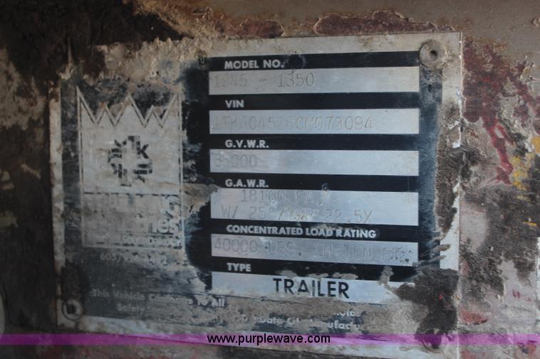 image for item K8752 1982 Trail King 1900 hydra tail trailer