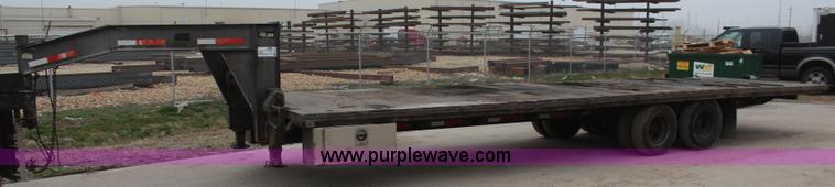 image for item K8776 1998 Neal flatbed trailer
