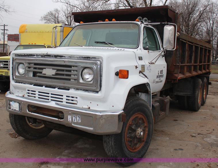 image for item K8864 1978 Chevrolet C65 dump truck