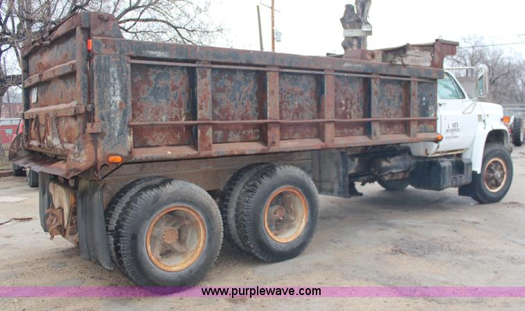 image for item K8864 1978 Chevrolet C65 dump truck