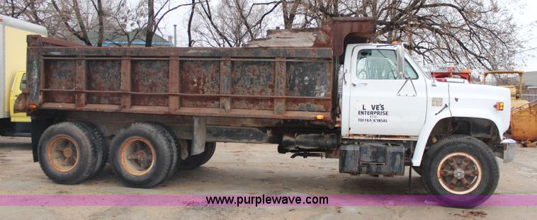 image for item K8864 1978 Chevrolet C65 dump truck