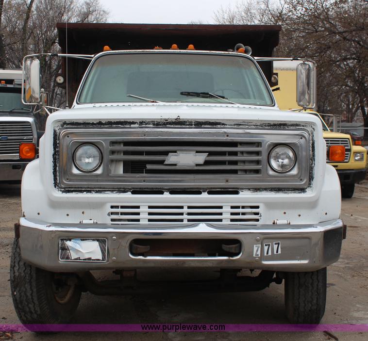 image for item K8864 1978 Chevrolet C65 dump truck