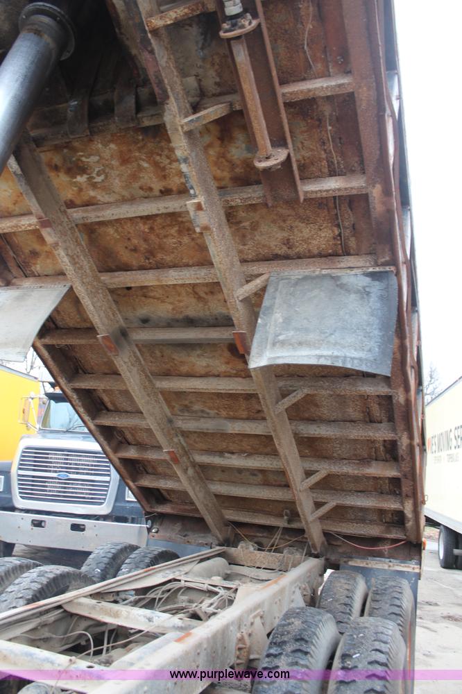 image for item K8864 1978 Chevrolet C65 dump truck