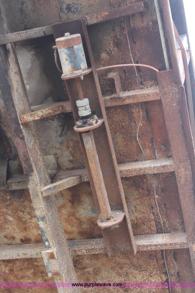 image for item K8864 1978 Chevrolet C65 dump truck