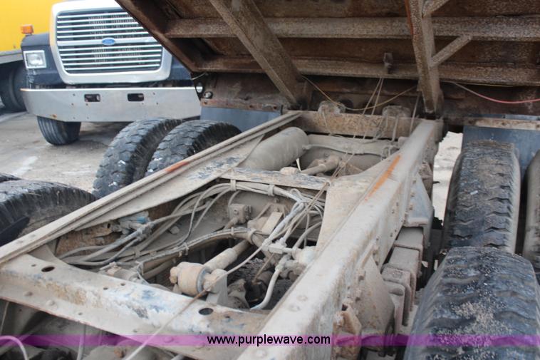image for item K8864 1978 Chevrolet C65 dump truck