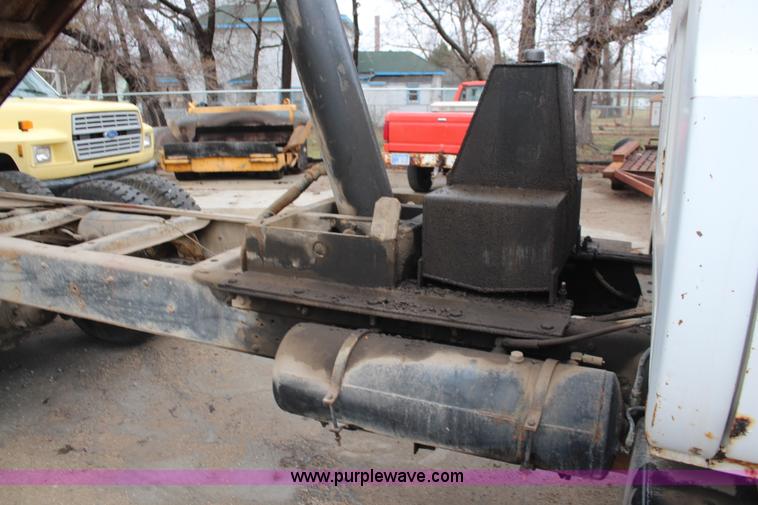 image for item K8864 1978 Chevrolet C65 dump truck