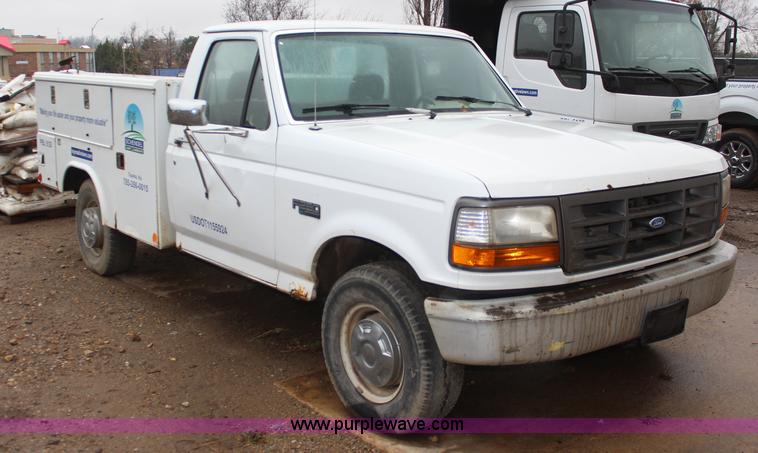 image for item K8945 1993 Ford F250 XL utility truck