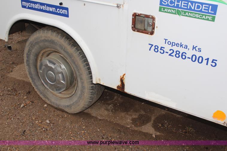 image for item K8945 1993 Ford F250 XL utility truck