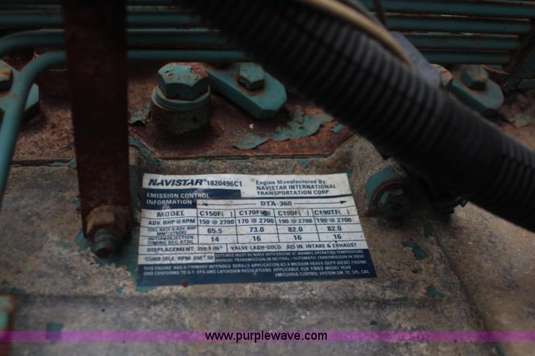 image for item K8965 1993 International 4700 dump truck