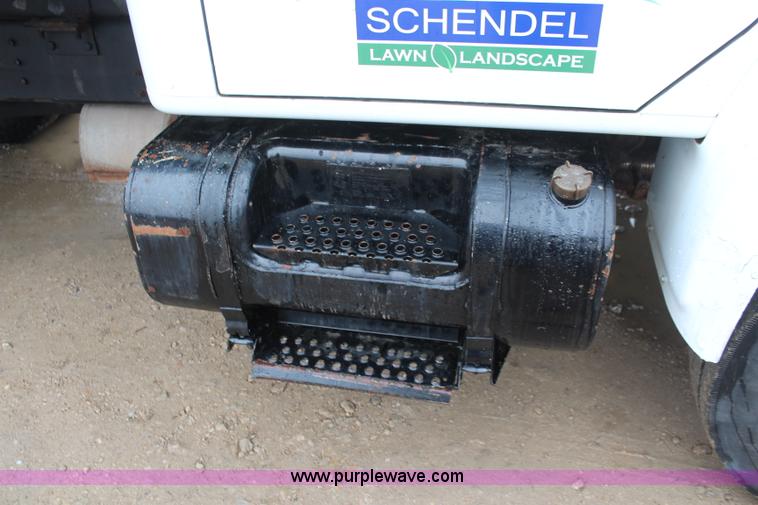 image for item K8965 1993 International 4700 dump truck