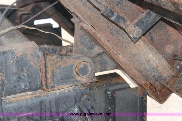 image for item K8965 1993 International 4700 dump truck