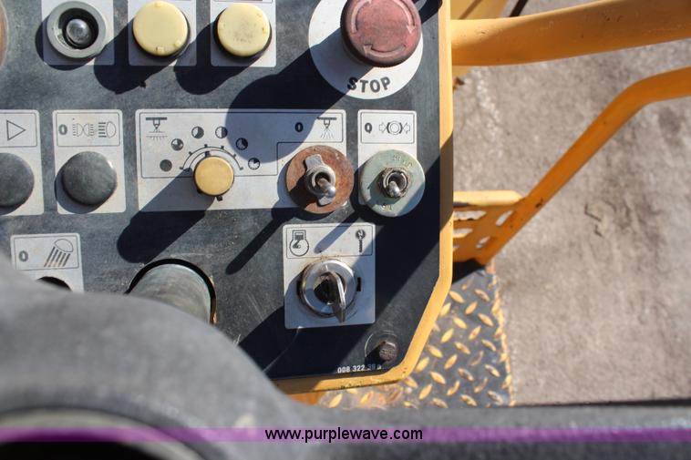 image for item K8984 Hypac C747A vibratory roller