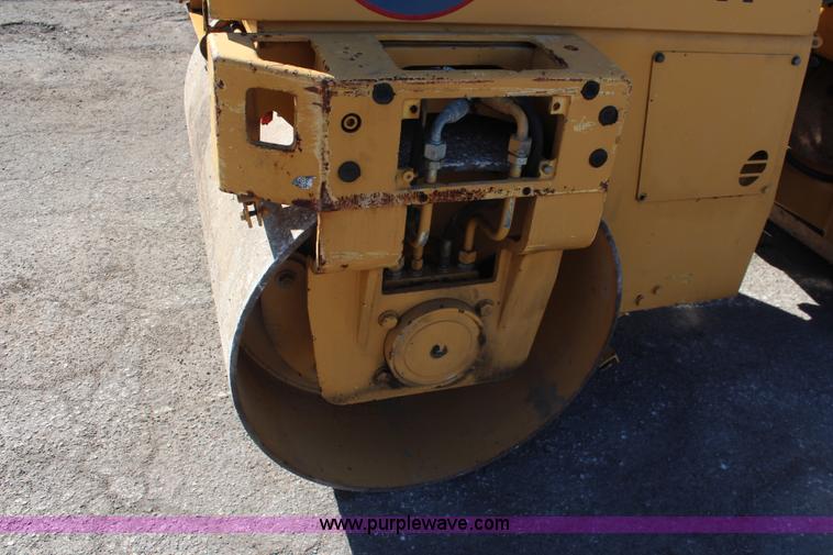 image for item K8984 Hypac C747A vibratory roller