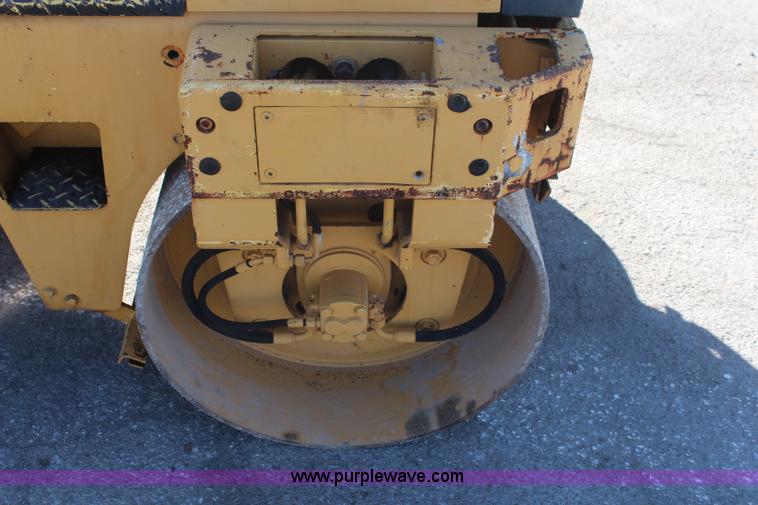 image for item K8984 Hypac C747A vibratory roller