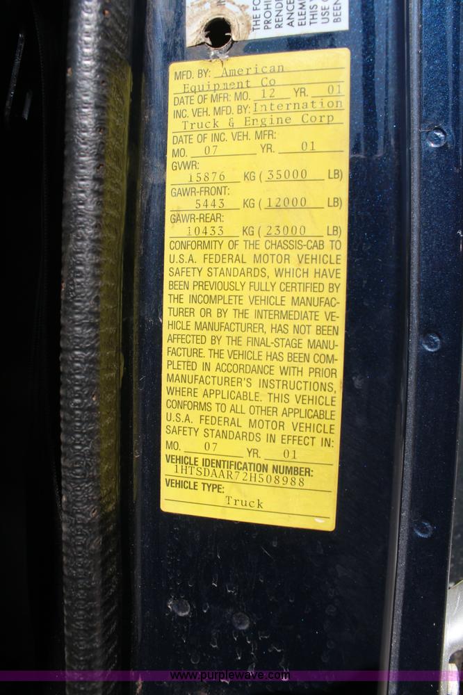 image for item K8995 2002 International 4900 dump truck