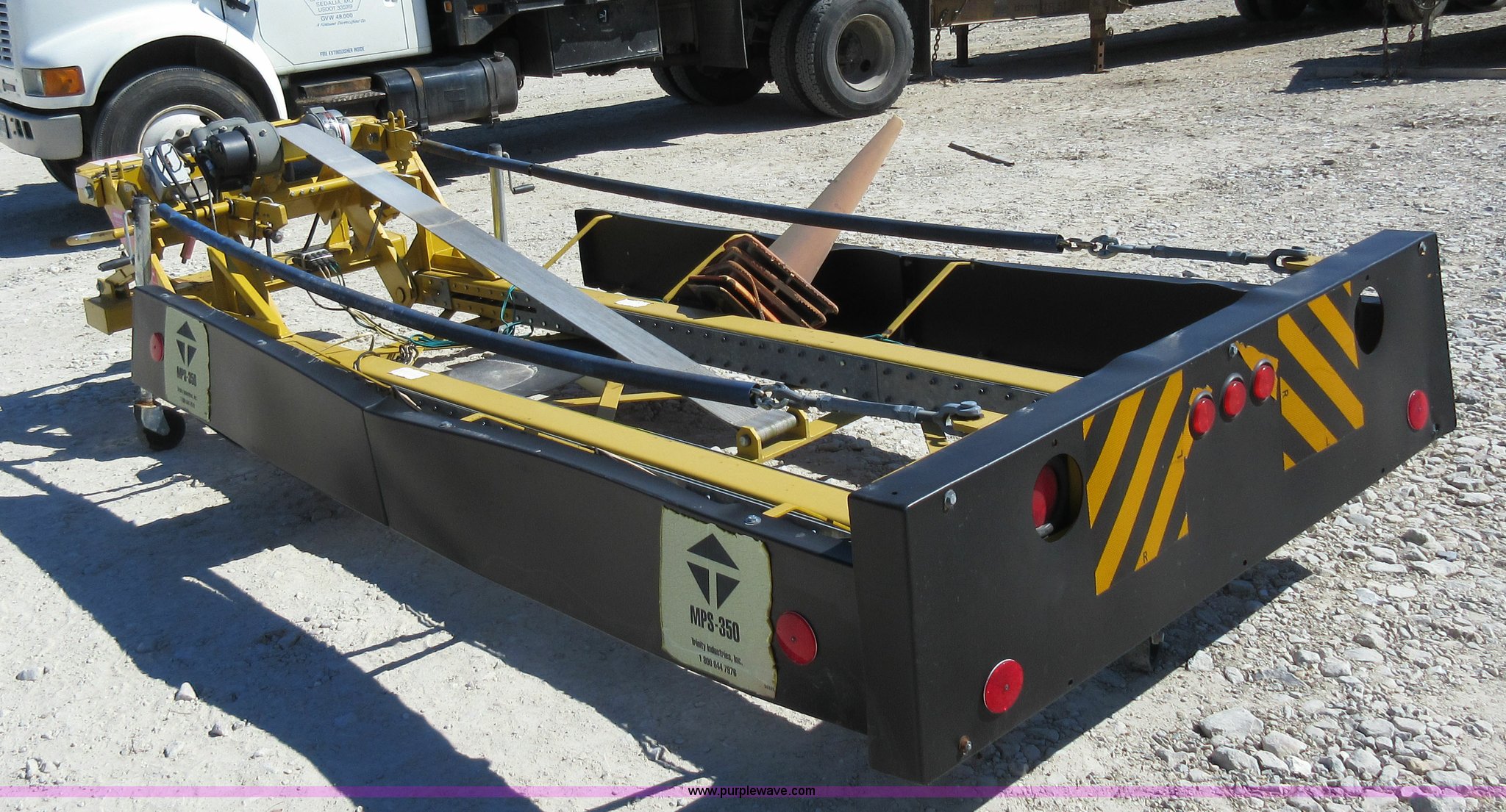 Trinity Industries MPS350 crash attenuator in Sedalia, MO Item F8414