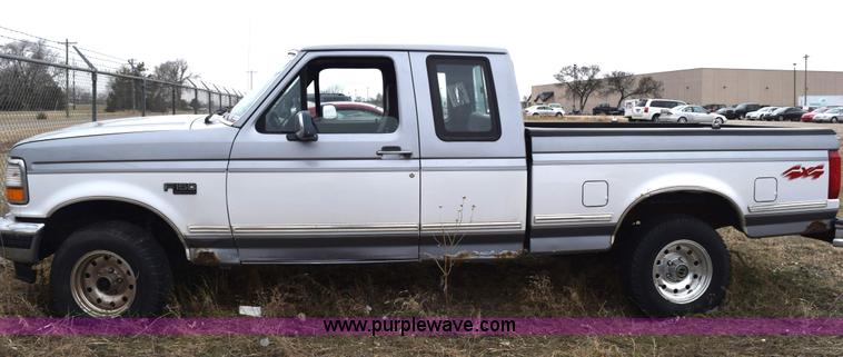 image for item K7030 1995 Ford F150 XLT SuperCab pickup truck