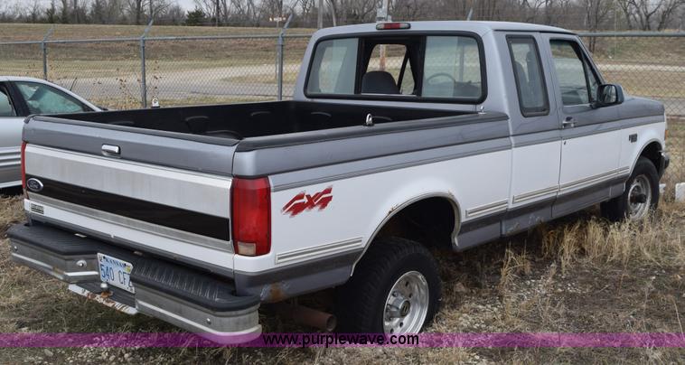 image for item K7030 1995 Ford F150 XLT SuperCab pickup truck