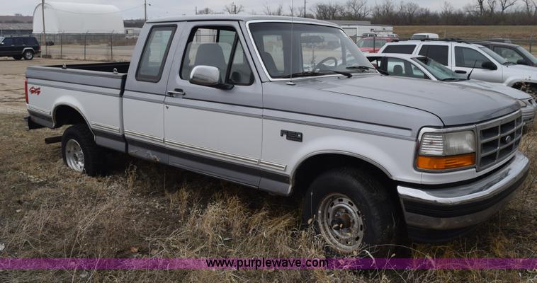 image for item K7030 1995 Ford F150 XLT SuperCab pickup truck