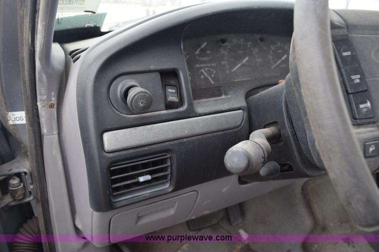 image for item K7030 1995 Ford F150 XLT SuperCab pickup truck