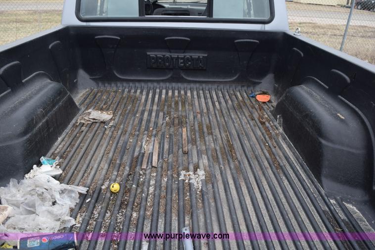 image for item K7030 1995 Ford F150 XLT SuperCab pickup truck