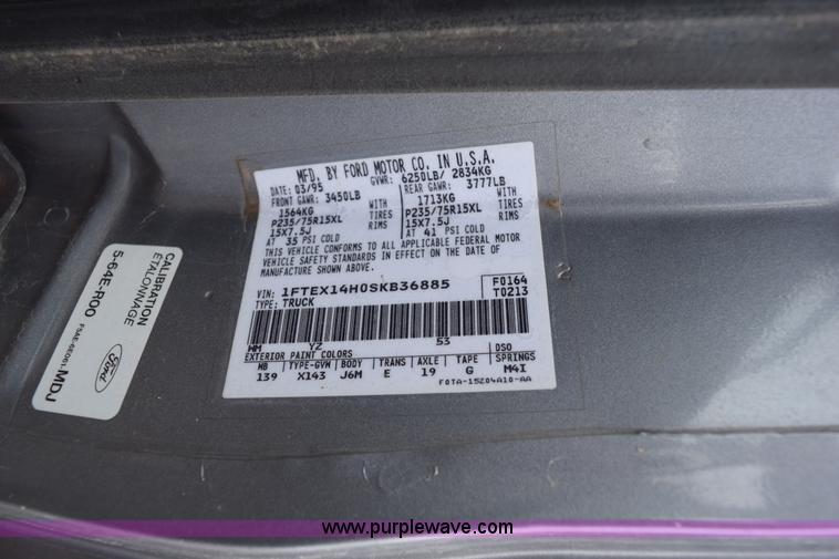 image for item K7030 1995 Ford F150 XLT SuperCab pickup truck