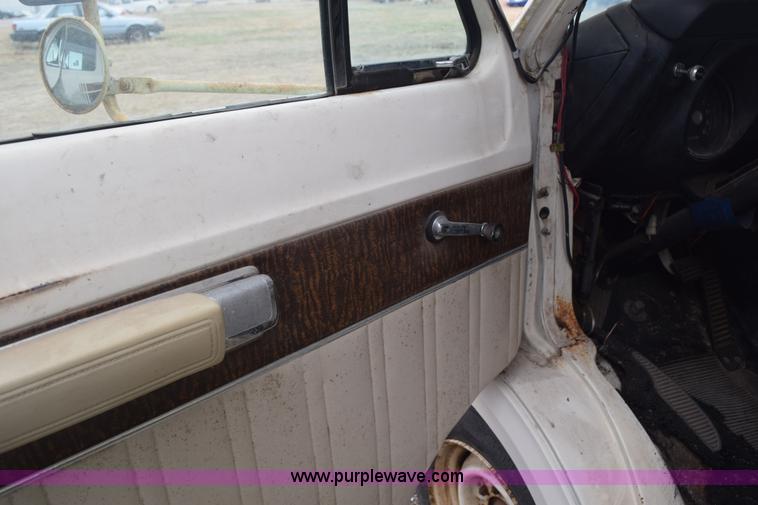 image for item K7245 1975 Dodge Sportsman camper