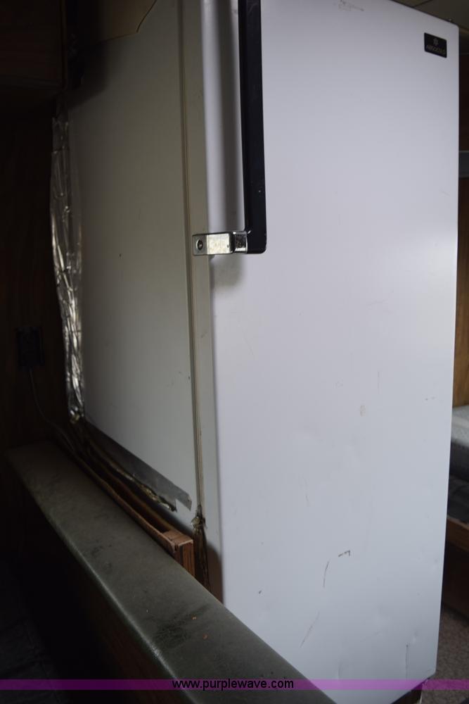 image for item K7245 1975 Dodge Sportsman camper