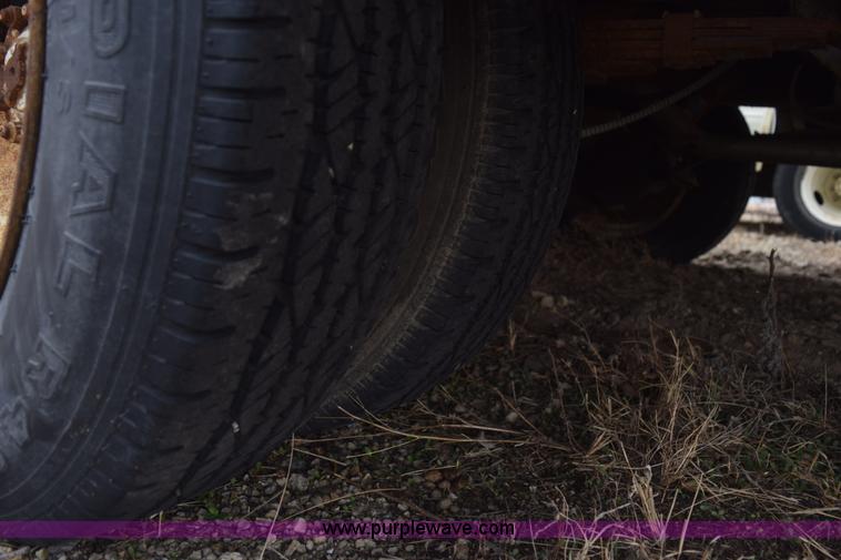 image for item K7245 1975 Dodge Sportsman camper