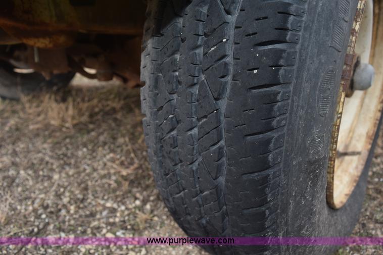 image for item K7245 1975 Dodge Sportsman camper