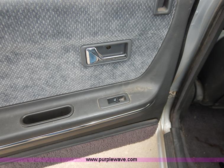 image for item K8868 1991 Mazda 626