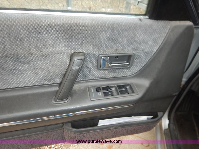 image for item K8868 1991 Mazda 626