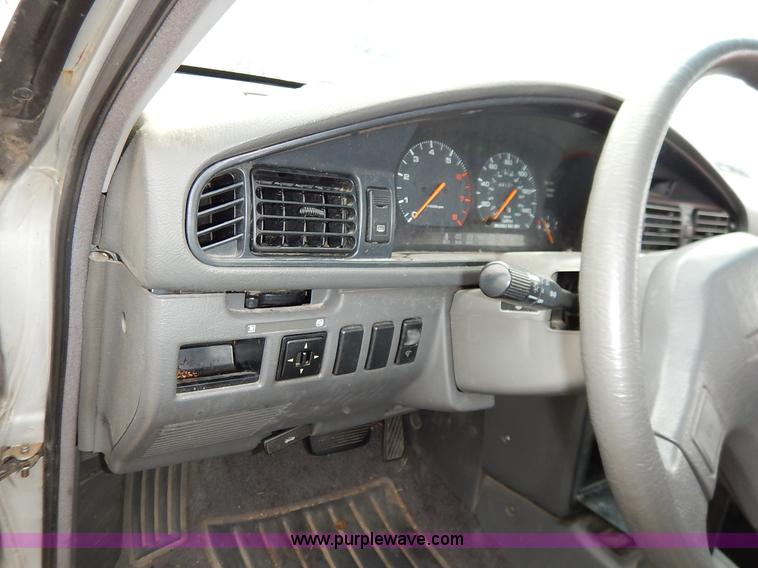 image for item K8868 1991 Mazda 626