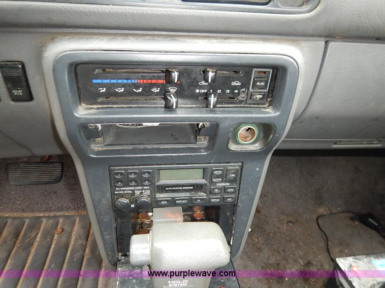 image for item K8868 1991 Mazda 626