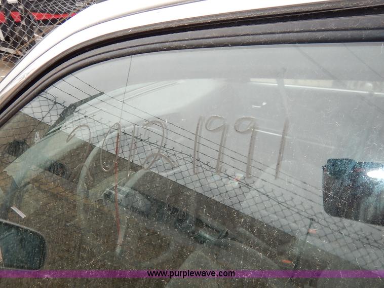 image for item K8868 1991 Mazda 626