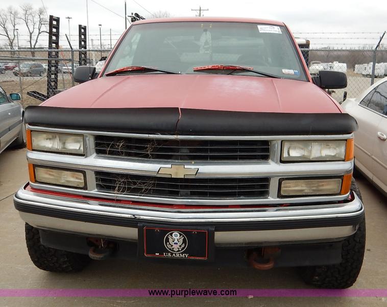 image for item K8869 1995 Chevrolet C/K 1500 pickup truck