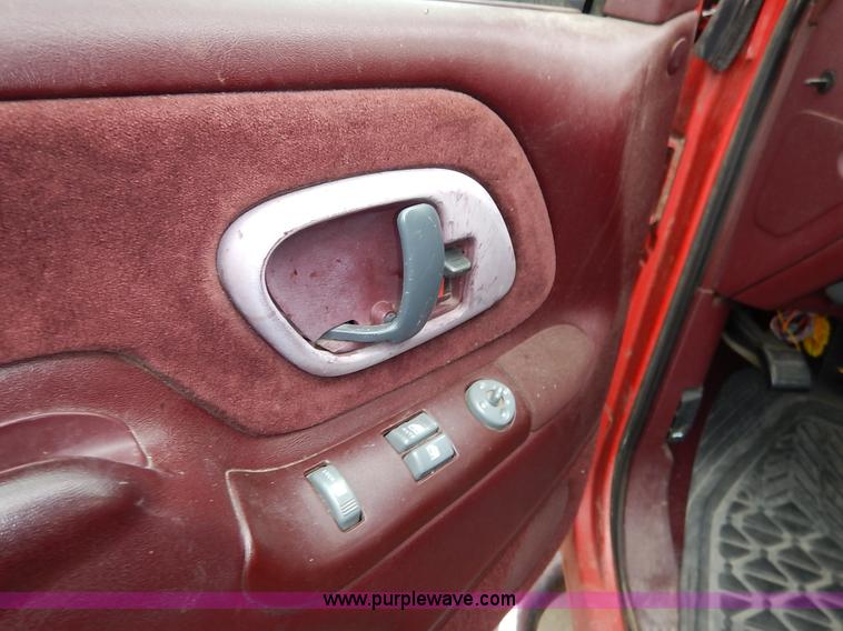 image for item K8869 1995 Chevrolet C/K 1500 pickup truck