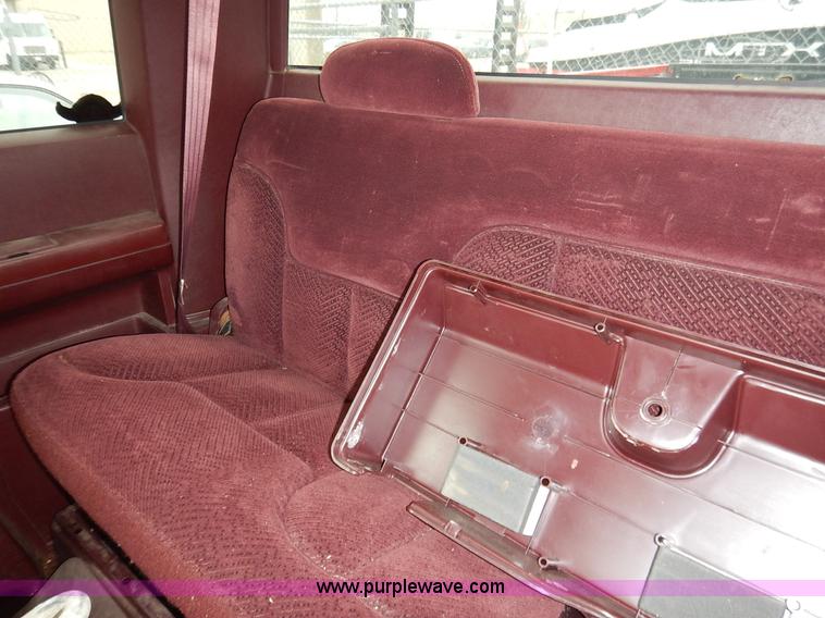 image for item K8869 1995 Chevrolet C/K 1500 pickup truck