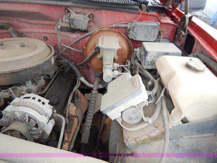 image for item K8869 1995 Chevrolet C/K 1500 pickup truck