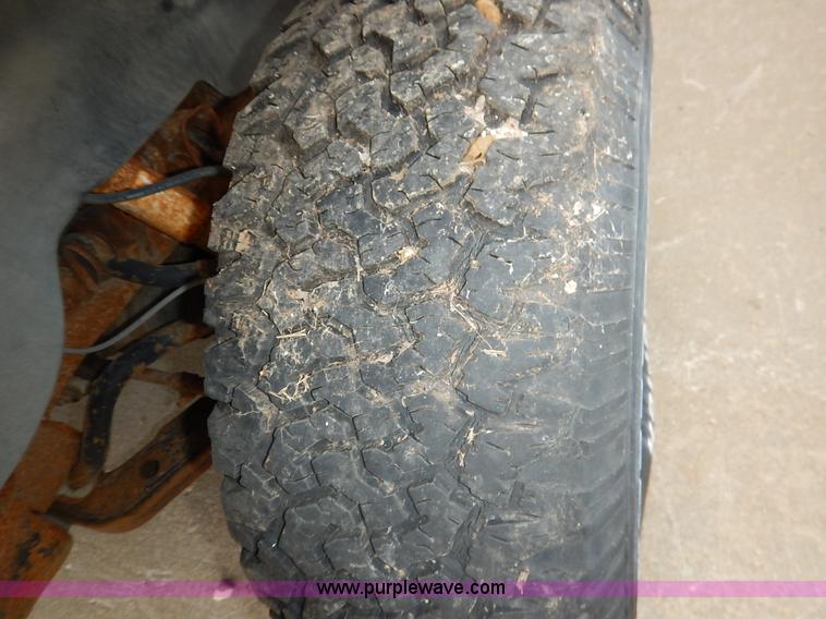 image for item K8869 1995 Chevrolet C/K 1500 pickup truck