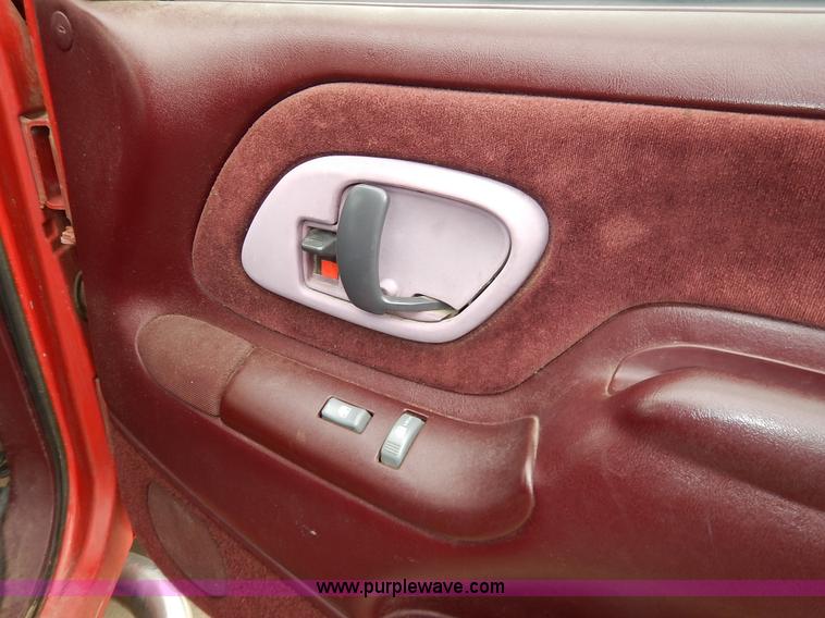 image for item K8869 1995 Chevrolet C/K 1500 pickup truck