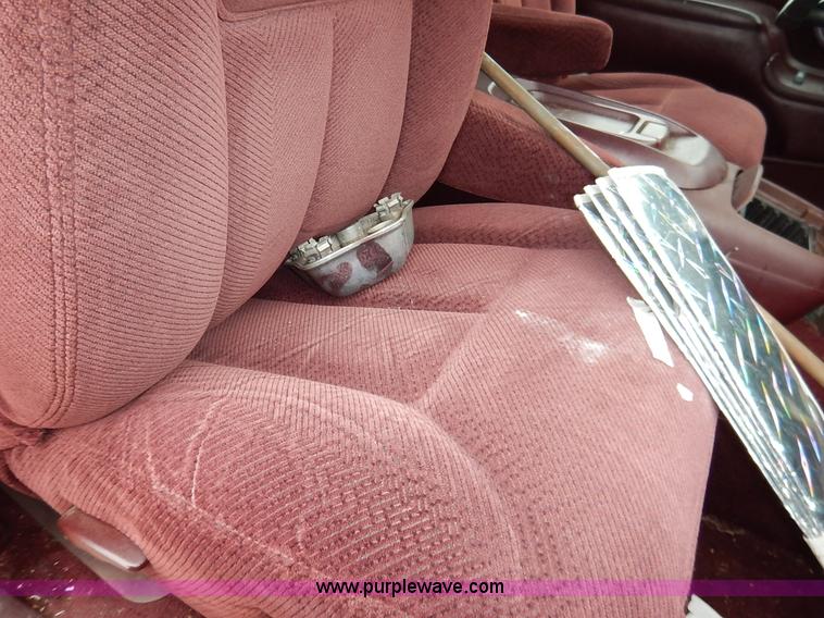 image for item K8869 1995 Chevrolet C/K 1500 pickup truck